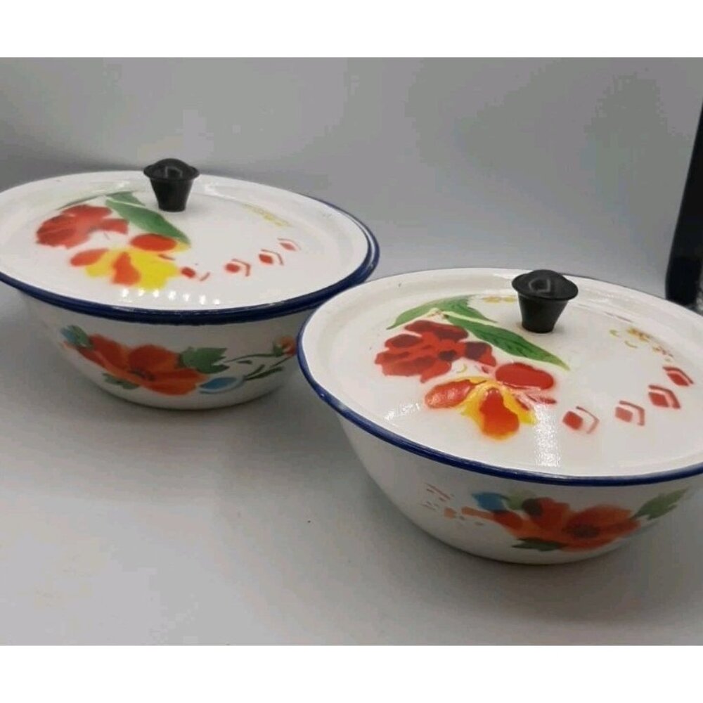 Two Vintage Enamelware Floral Bowls With Lids Cottage Core Kitchenware